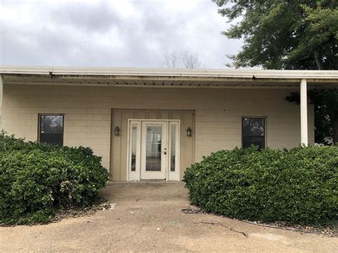 Realtor.com greenville ms - Managed by Mdp Properties Llc. For Rent - Apartment. $825. 1 bed. 1 bath. 650 sqft. Pets OK. 250 Cypress Ln. 250 Cypress Ln, Greenville, MS 38701.